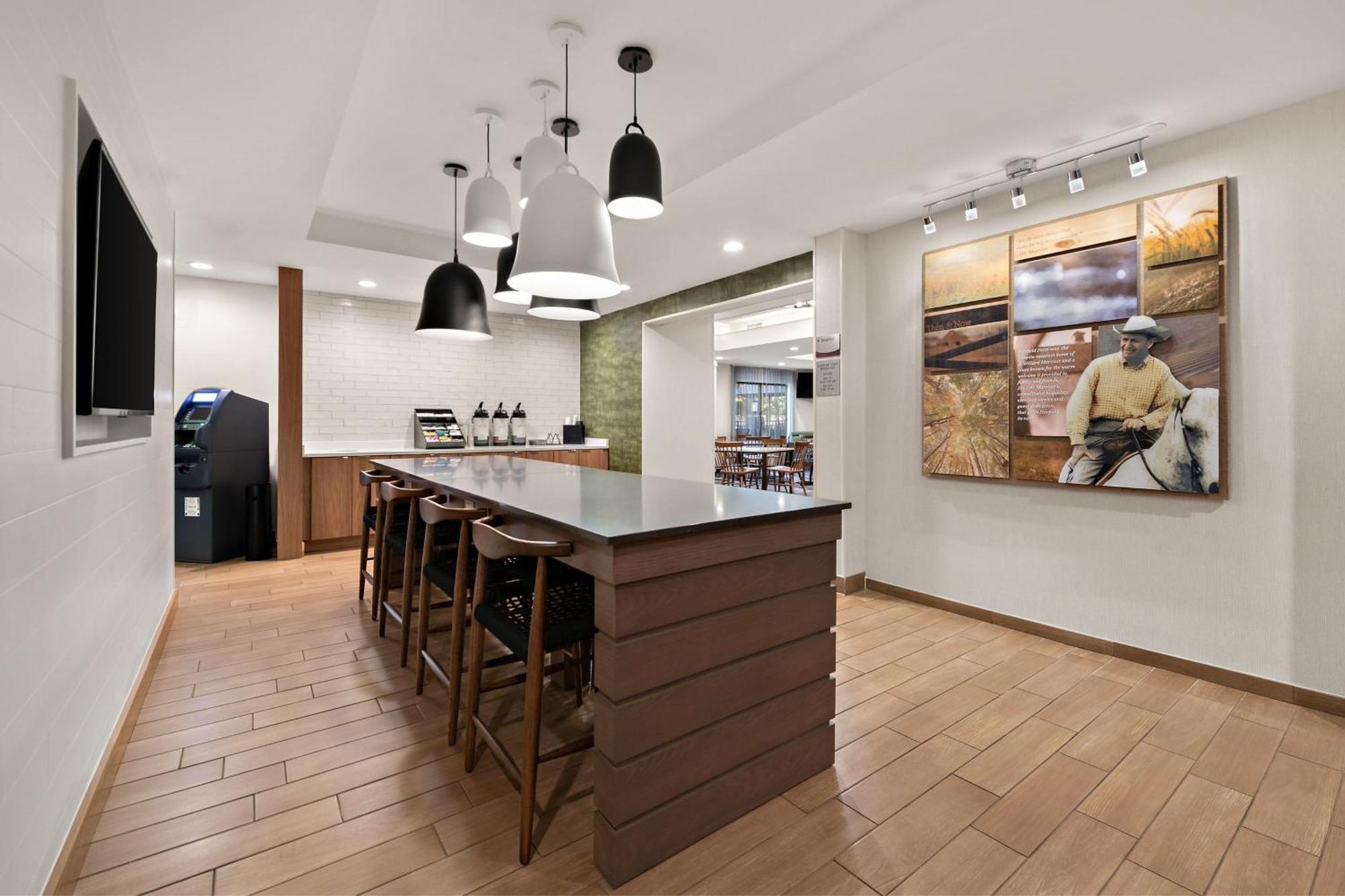 Hotel Fairfield By Marriott 3*