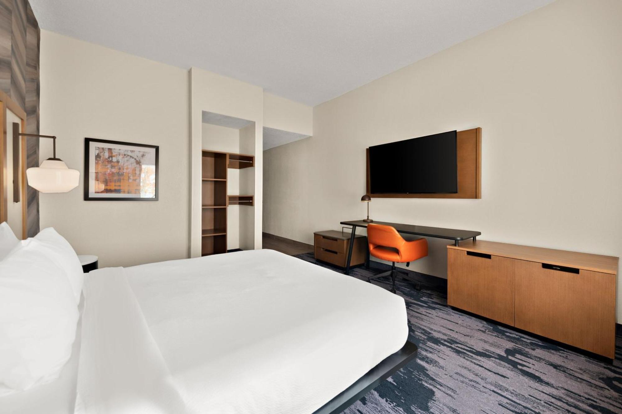 Hotel Fairfield By Marriott 3*